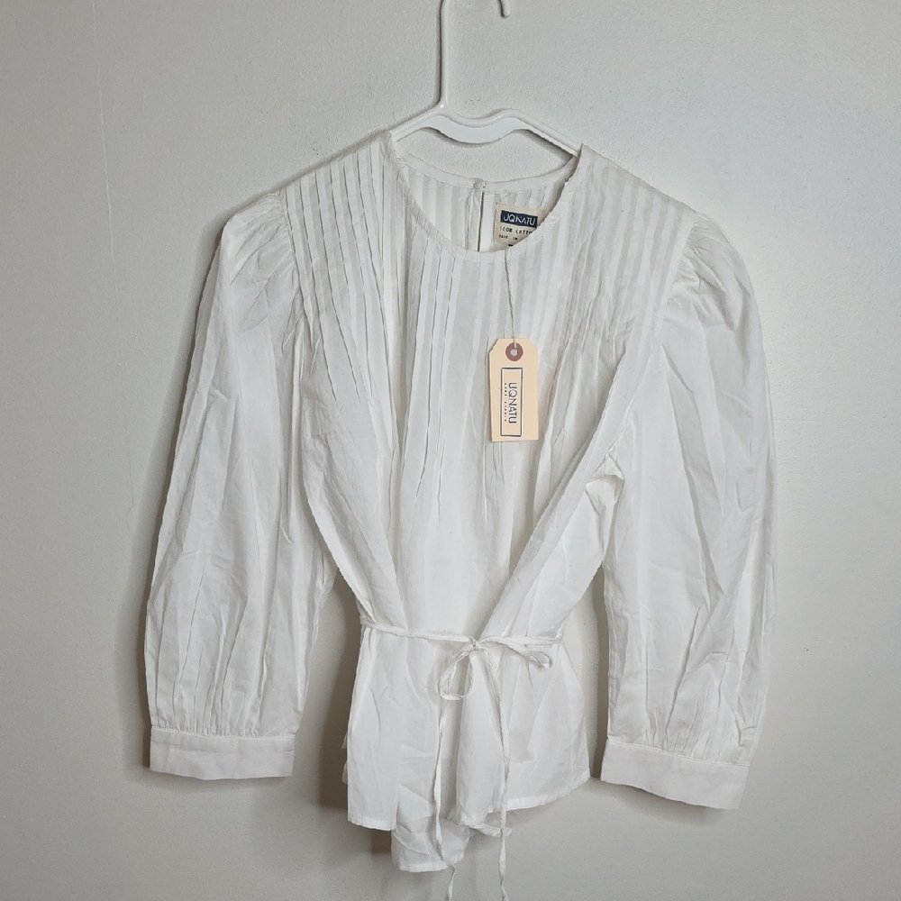 Uqnatu Pintuck White Pleated Blouse with Tie Waist NWT